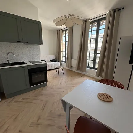 Rue Des Minimes * لو مان